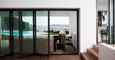 hampshire unifold+ bi-fold doors