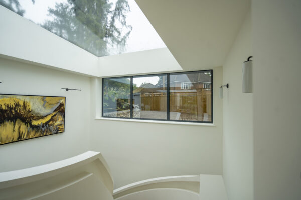 Slimline Look All three sash types offer carefully engineered profiles for a clean, minimalist aesthetic that maximises light.